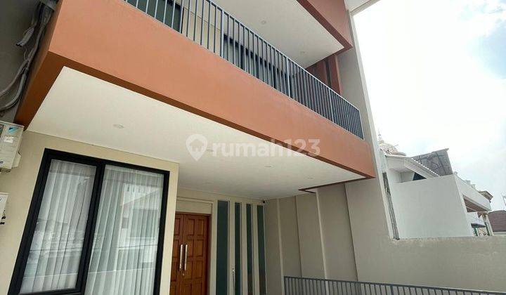 Brang New Rumah Modern Minimalis Rancangan Arsitek Ternama Ada Rooftop Pulomas Jaktim 1