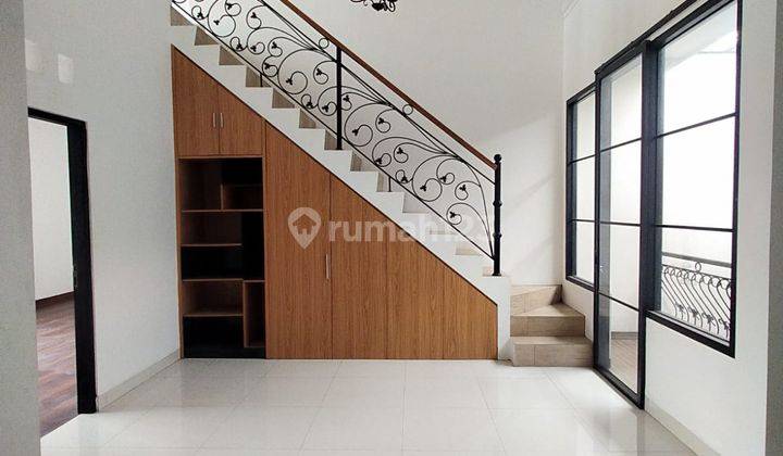 Rumah Modern Classic Ada Area Kerja Dan Kamar Bawah Kalibata Jaksel 1