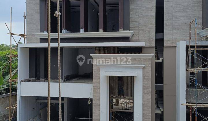 Rumah Mewah Lux Modern di Margasatwa Cilandak 3 Lantai Bagus 1