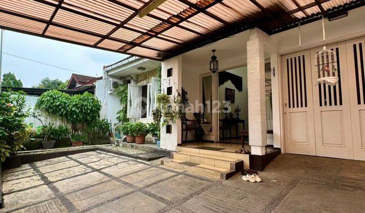 Rumah Cantik Modern di Cinere 2 Lantai SHM Bagus 2