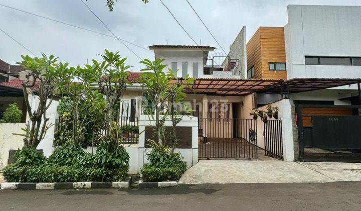 Rumah Cantik Modern di Cinere 2 Lantai SHM Bagus 1