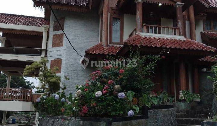 Rumah Villa Cantik Terawat di Ciloto Puncak dekat Puncak Pass 2 Lantai SHM Bagus 2