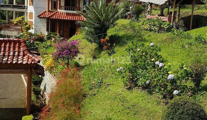 Rumah Villa Cantik Terawat di Ciloto Puncak dekat Puncak Pass 2 Lantai SHM Bagus 1