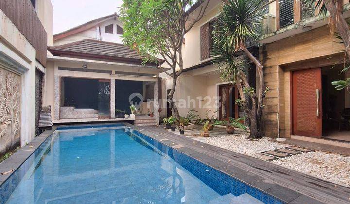 Rumah Megah di Cipete Jakarta Selatan 2 Lantai SHM S.Pool Bagus 1