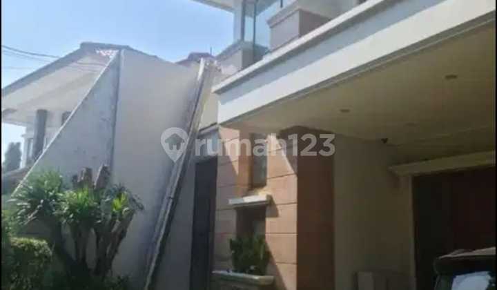 Quick Sale: Nice 2-Story House in Taman Lebak Lestari, Lebak Bulus