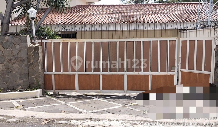 Disewa Rumah Hook 2 Lantai Kemang Cocok Kantor & Hunian