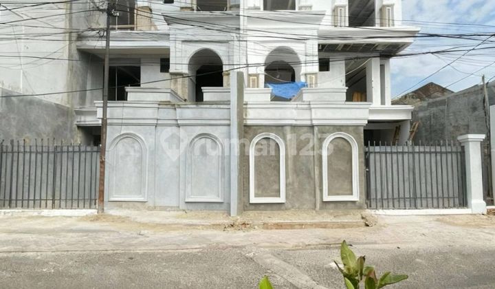 Dijual Rumah Baru 3 Lantai Tebet Lift & Kolam Renang Dijual Rumah Baru 3 Lantai Tebet Lift & Kolam Renang