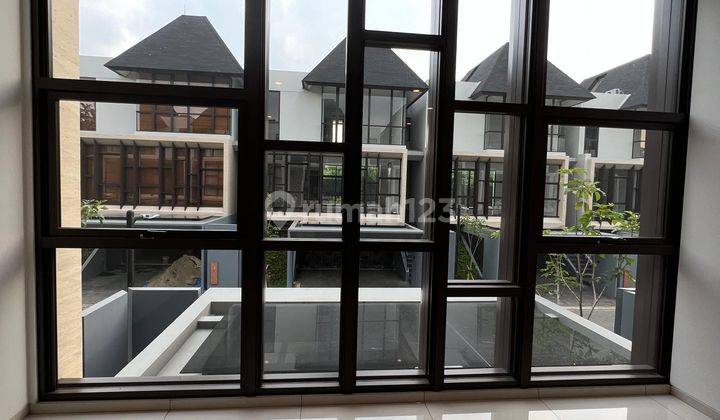 Rumah Lux Modern Serenia Hills Cluster Zenith Bagus Jarang Ada  2