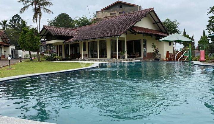 Rumah Villa di Cisarua Puncak Bogor SHM Bagus S.pool 1