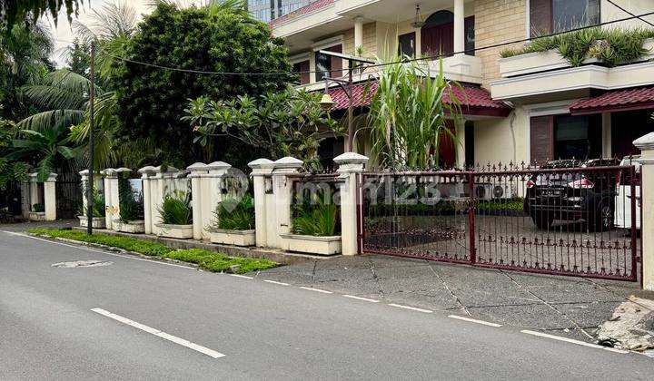 Rumah Classic Mewah Cilandak Barat Lt 887 M² Pool SHM