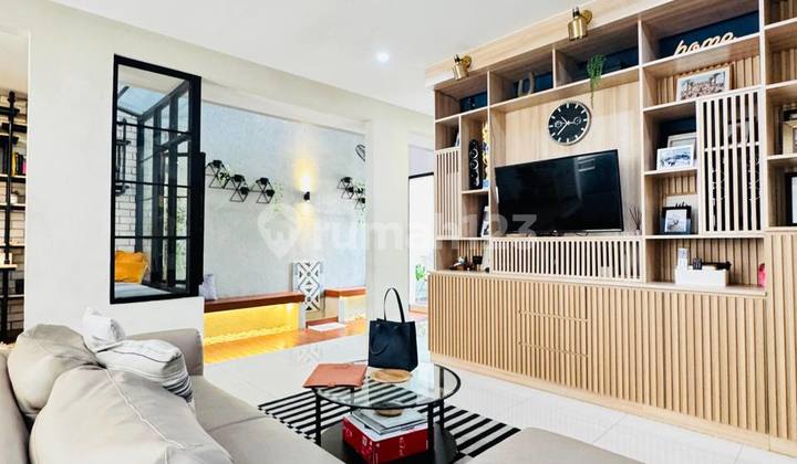 Beautiful Move-In Ready House With Swimming Pool In Serenia Hills