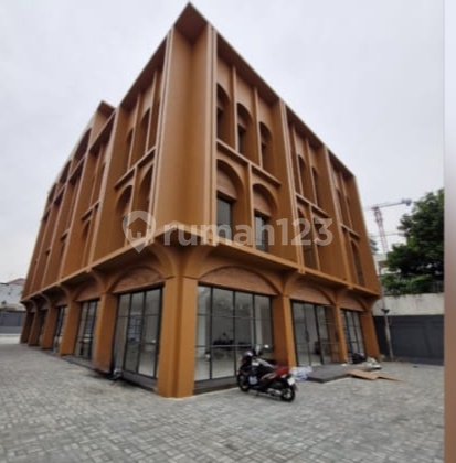 Gedung Komersil, Ragunan, Jaksel, Dijual/sewa