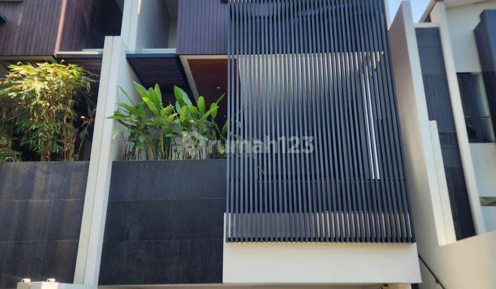 Rumah Mewah Town House 3 Lantai Di Cilandak Jakarta Selatan Shm Bagus S.pool 1