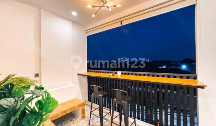 For Sale 29-Room Boarding House Fully Occupied North Cipete Revenue 800 Million/Year 2