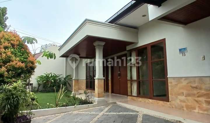 Rumah Mewah 1 Lantai Cipete Dengan Kolam Renang Dan 5 Kamar