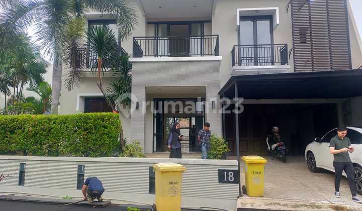 Rumah Mewah Cipete 2 Lantai Dengan Kolam Renang Pribadi