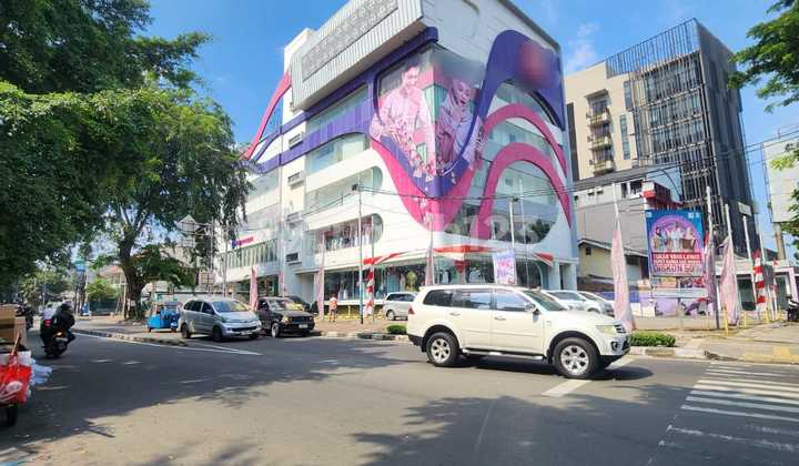 For Sale 6-Story Building 5000 M² Strategic Location Rawamangun Jakarta For Sale 6-Story Building 5000 M² Strategic Location Rawamangun Jakarta