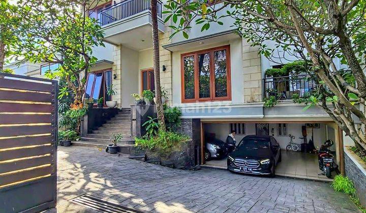 Rumah Mewah Lux Mangunsarkoro Menteng Jakarta Pusat Shm Bagus 1