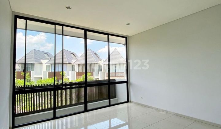 Dijual Rumah 3 Lantai Serenia Hills Quantum Siap Huni 4,3m