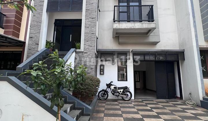 Rumah Minimalis Bona Vista Residence Lebak Bulus Jakarta Selatan Rumah Minimalis Bona Vista Residence Lebak Bulus Jakarta Selatan