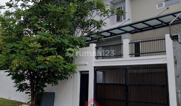 "disewakan Rumah Mewah Villa Cinere Mas – Lengkap Dengan Swimming Pool!" 1