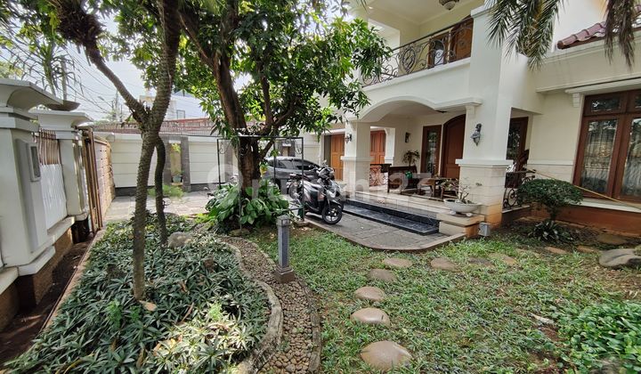 Luxury 2-Story House Kebon Jeruk 633 m² SHM West Jakarta 2