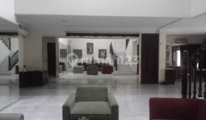 "Luxury House for Sale in Karang Asem Kuningan – Prime Location, 504m², 34m Negotiable!" 2