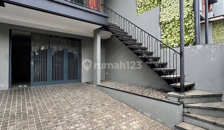 Rumah 3 Lantai Modern Dekat Mrt Cipete Raya, Harga 4.25 M 2