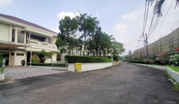 Luxury House for Rent in Jervois Park, Tb Simatupang, South Jakarta Luxury House for Rent in Jervois Park, Tb Simatupang, South Jakarta