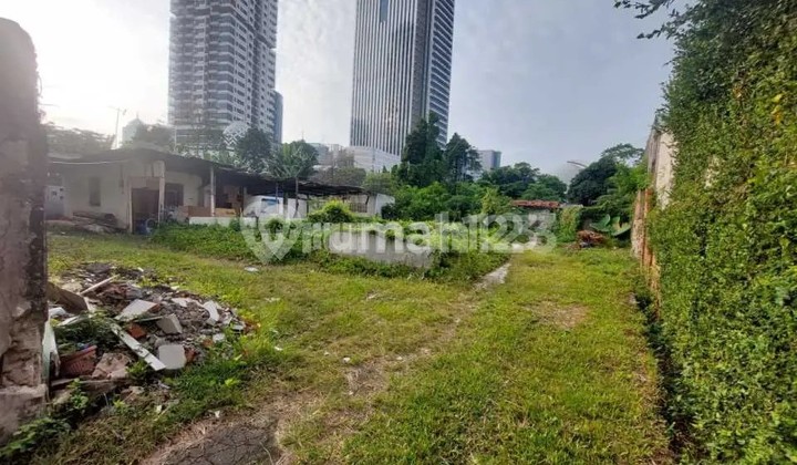 Kavling Luas Dukuh Patra Kuningan Bonus Rumah 6.548 M² Kavling Luas Dukuh Patra Kuningan Bonus Rumah 6.548 M²