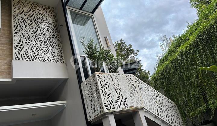 Rumah 2,5 Lantai Semi Furnished Ciganjur Dekat Tol Desari