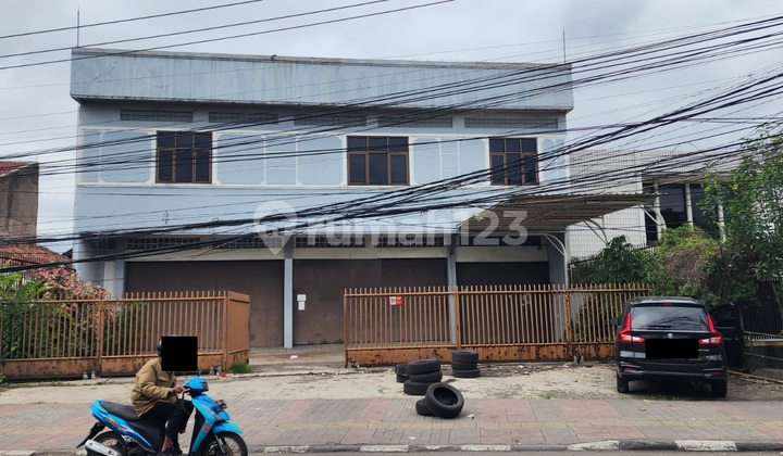 Ruko Mainroad Siap Pakai Kawasan Ramai di Kopo Cirangrang