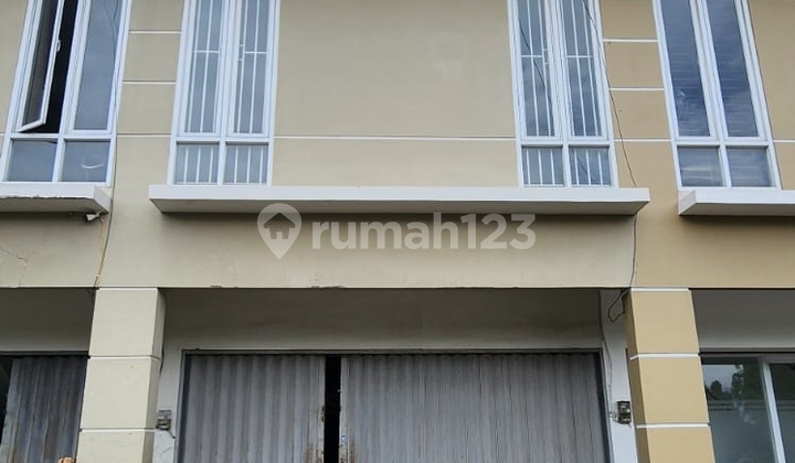 Ruko Siap Pakai Lokasi Strategis di Taman Kopo Indah 5 Ruko Siap Pakai Lokasi Strategis di Taman Kopo Indah 5