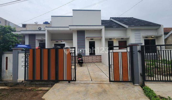 Rumah Minimalis Bangunan Baru Dalam Komplek Asri di Cilame 1