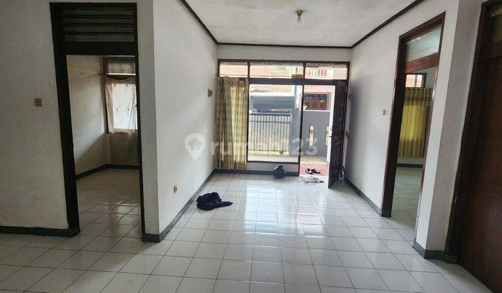 Rumah Siap Huni Ada Dak Dilantai Dua di Taman Kopo Indah 1 2