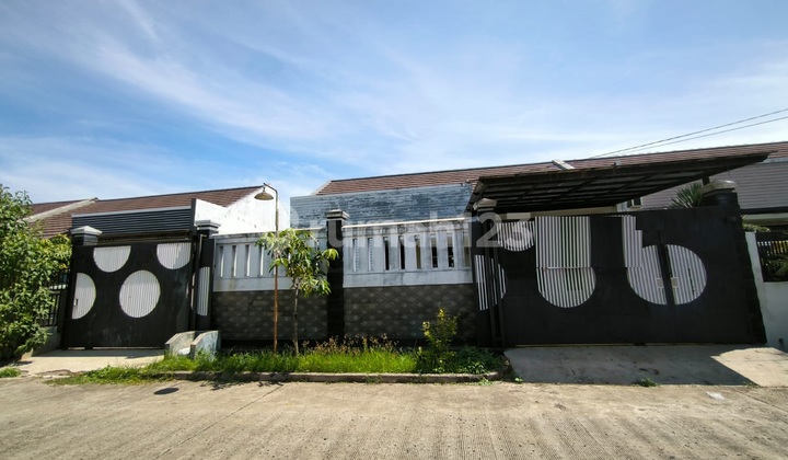 Rumah Ada Kelebihan Tanah Siap Huni di Taman Kopo Katapang Rumah Ada Kelebihan Tanah Siap Huni di Taman Kopo Katapang