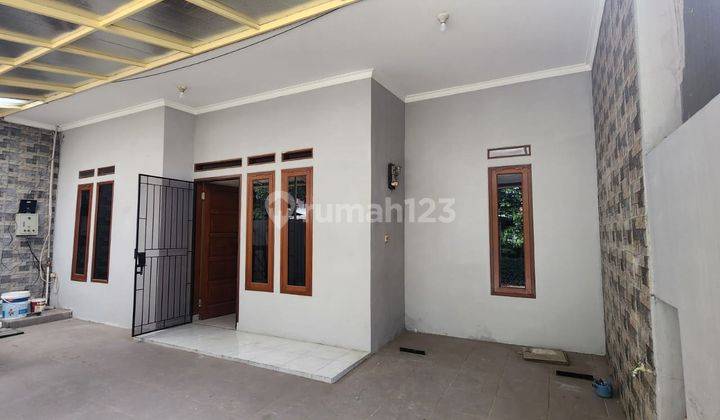 Rumah Baru, Minimalis, Lantai Granit di Taman Kopo Indah 1 2