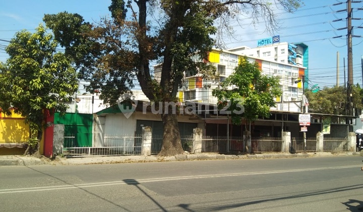 Land + Warehouse on Main Road Suitable for Factory in Kopo Cirangrang Available for Rent