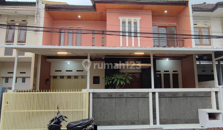 Rumah Bagus 2 Lantai Sudah Siap Huni di Taman Kopo Indah 3 1