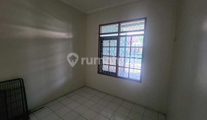Rumah Siap Huni Lokasi Strategis di Taman Kopo Indah 2 2