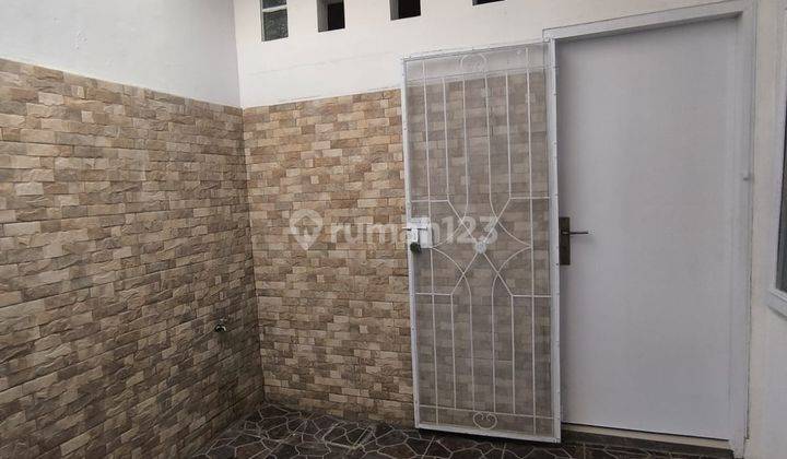 Rumah Bangunan Terawat Harga Bu Banget di Taman Kopo Indah 3