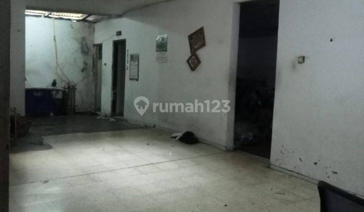 Rumah Luas Cocok Untuk Keluarga Besar di Pharmindo 2