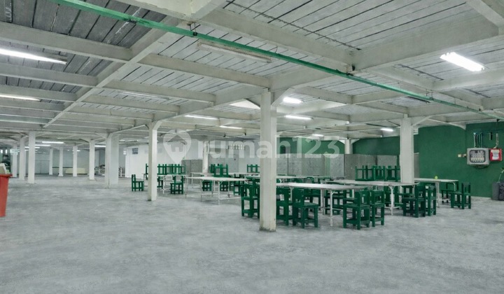 Gudang Luas Cocok untuk Pabrik, Berada di Kawasan Industri di Banjaran