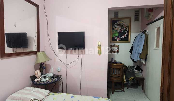 24-Hour Security Super Comfortable House in Taman Kopo Katapang 2