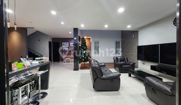 Rumah Full Furnished, One Gate System di Taman Kopo Indah 2 (Bisa Beli Sebagian)