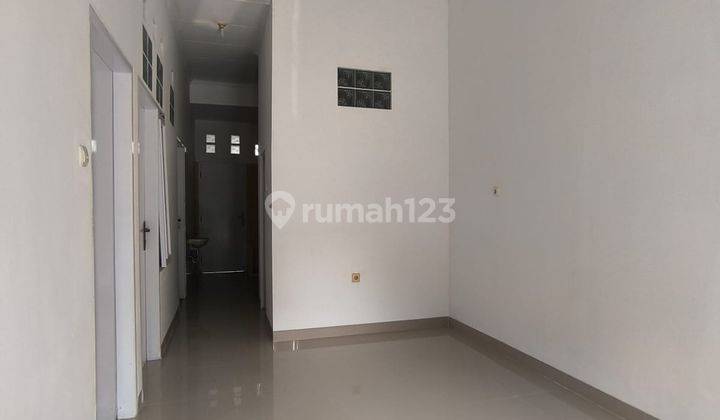 Rumah Bangunan Terawat Harga Bu Banget di Taman Kopo Indah 3