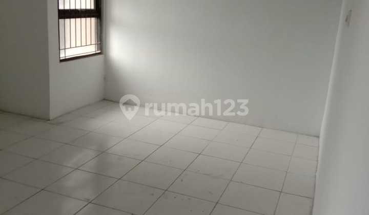 Shop House in Industrial Zone Suitable for Wholesale Near TKI in Nanjung 2