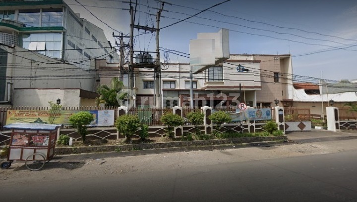 Mainroad Building Suitable for Office on Terusan Kopo