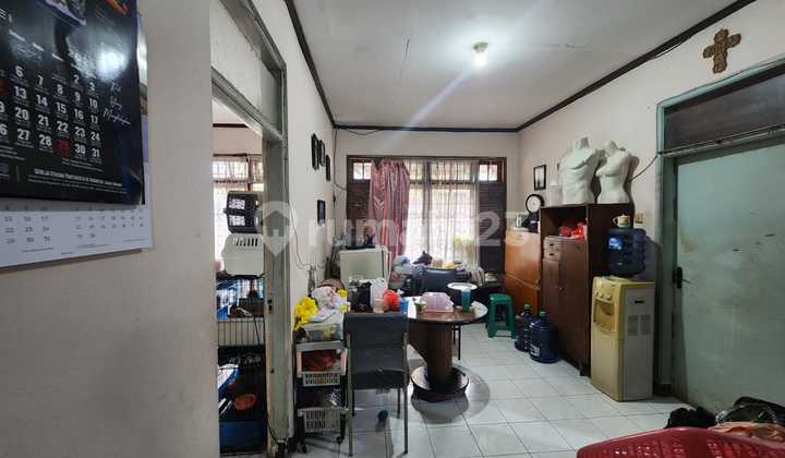 Rumah Lokasi Strategis Nyaman Dihuni di Taman Kopo Indah 1