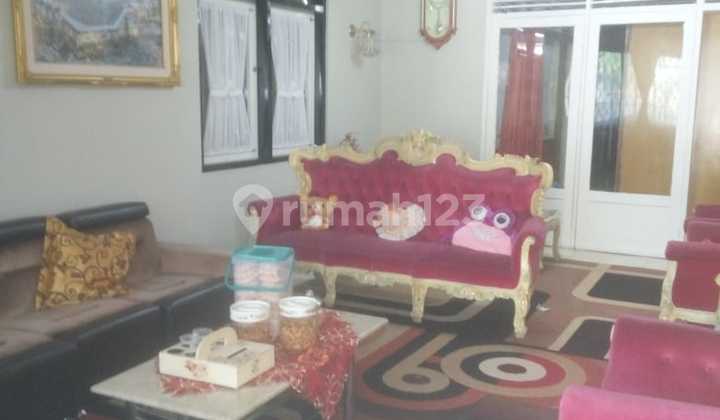 Spacious House Suitable for a Large Family in Kopo Katapang Spacious House Suitable for a Large Family in Kopo Katapang